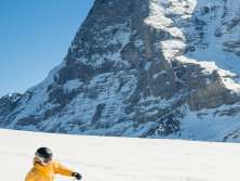 Faire du ski dans le domaine skiable de Grindelwald-Wengen, sur la Kleine Scheidegg.