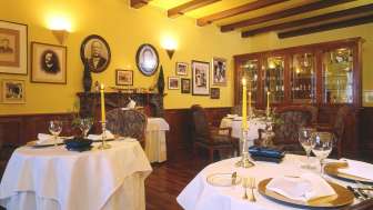 Chez Meyer's Restaurant, Hotel Regina
