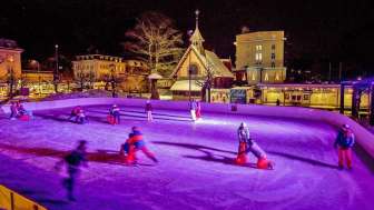 Patinoire Place du Casino Meiringen