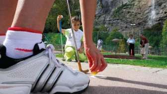 Minigolf sur le terrain de sport Eyelti à Lauterbrunnen